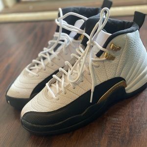 Air Jordan 12 ROYALTY SNEAKERS 👑 6Y